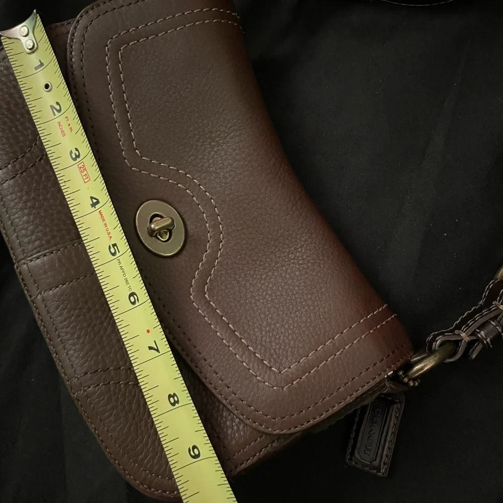 New! 2007 Coach Chelsea (10951),  brown leather, shoulder bag. - Picture 5 of 8